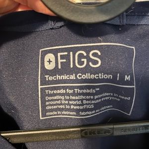 FIGS maternity scrubs Navy - 3 pair Medium (top), Medium/Tall (bottom)